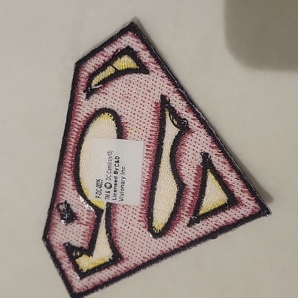 DC Comics Superman Logo Embroidered Iron On Patch - Picture 3 of 6
